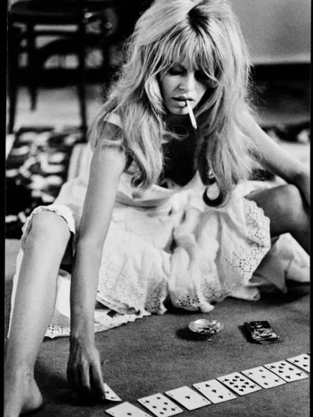 Douglas Kirkland - It's Just a Cigarette, Chanel 1962